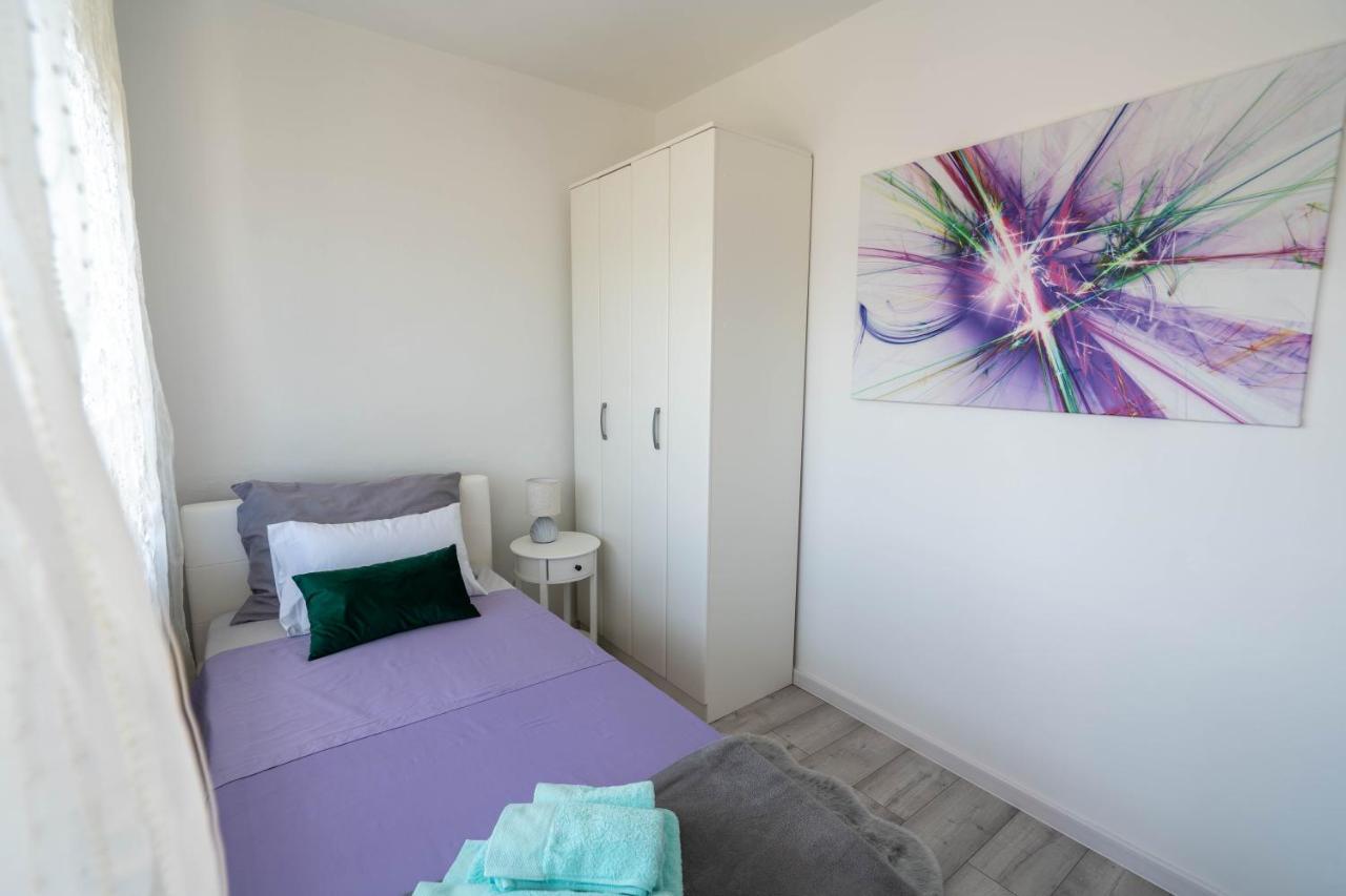 Apartamento Apartman M Knin Exterior foto