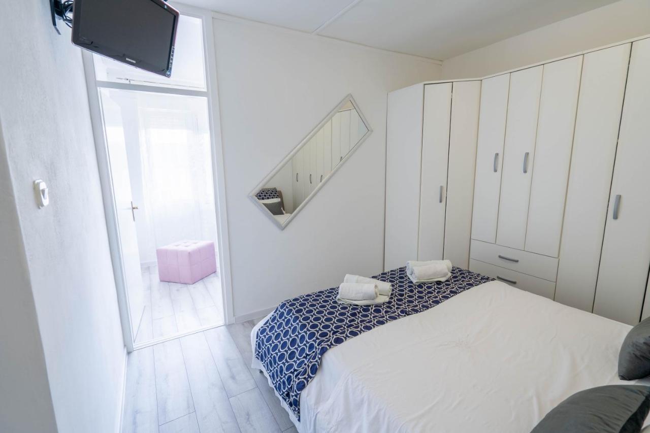 Apartamento Apartman M Knin Exterior foto