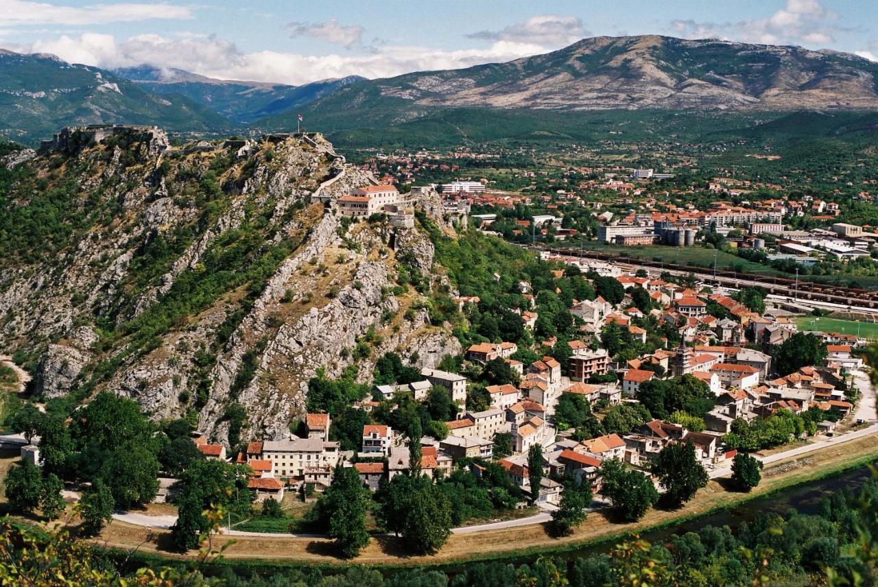 Apartamento Apartman M Knin Exterior foto
